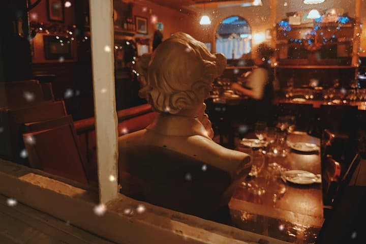 Dicken's Favourite Restaurant and meeting Place of The Pickwick Club.