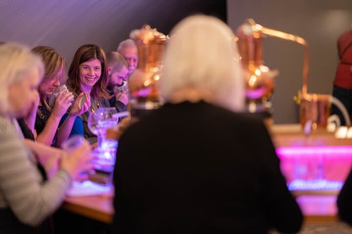 Taste and experience gins and botanicals