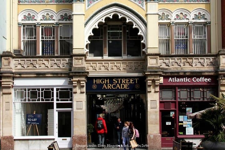 Welcome to Cardiff: Private 2-hour Walking Tour