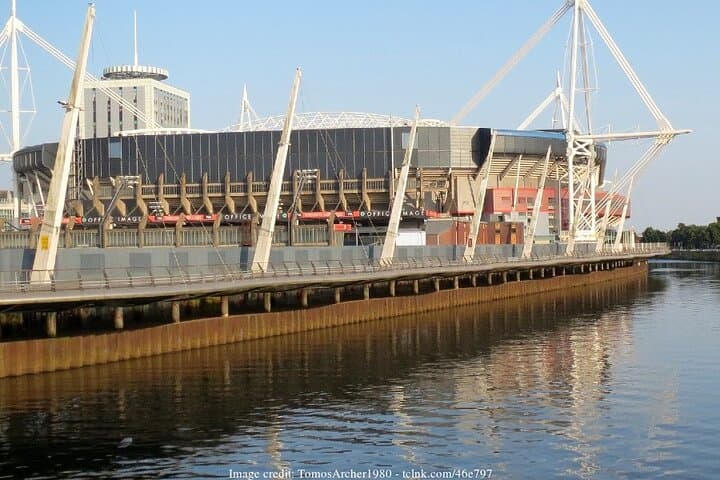 Welcome to Cardiff: Private 2-hour Walking Tour