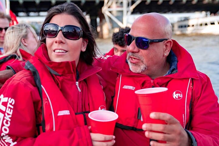 Snuggle up to your date or mate as you enjoy a complimentary drink on London's #1 sunset cruise