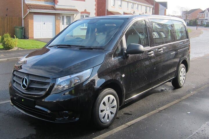 Dublin Airport transfers 1-7 people private chauffeur to Belfast
