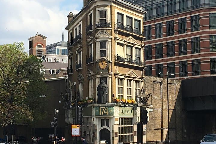 Historic City of London Pub Walk in 2000 years of history