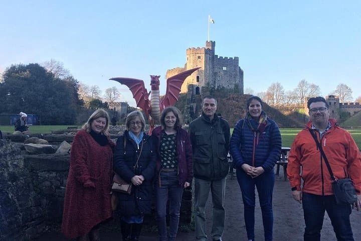 Sightseeing Tour Cardiff Bay and Vale of Glamorgan Full-Day Driver Guided