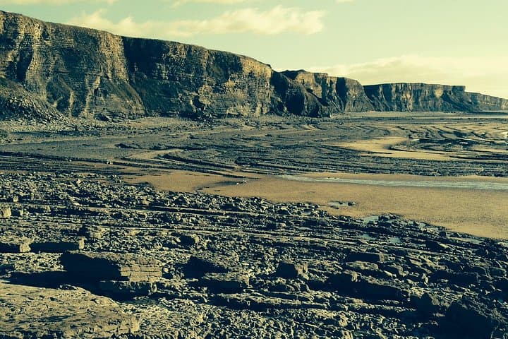 Sightseeing Tour Cardiff Bay and Vale of Glamorgan Full-Day Driver Guided