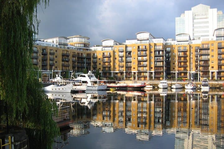 Tales from the Thames Riverbank: A Self-Guided Audio Tour