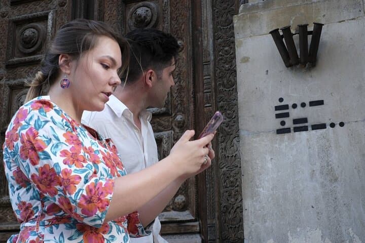 London Walking Tour: Self-Guided City Game