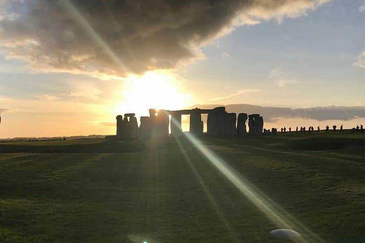 Stonehenge Private Guided Car Tour - Luxury sedan