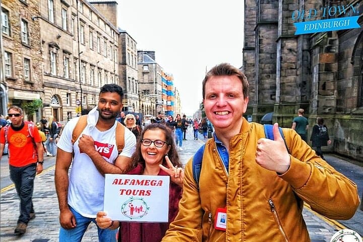 The Best Of Edinburgh's Amazing Old Town