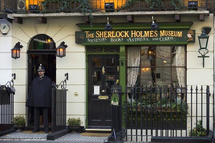 London Sherlock Holmes: Crack the Case Walking Adventure