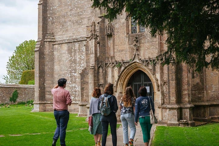 Encounter enchanting places, people & vistas.