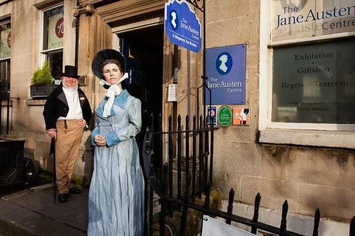 Explore Bath & Stonehenge Self-Guided Audio Tours
