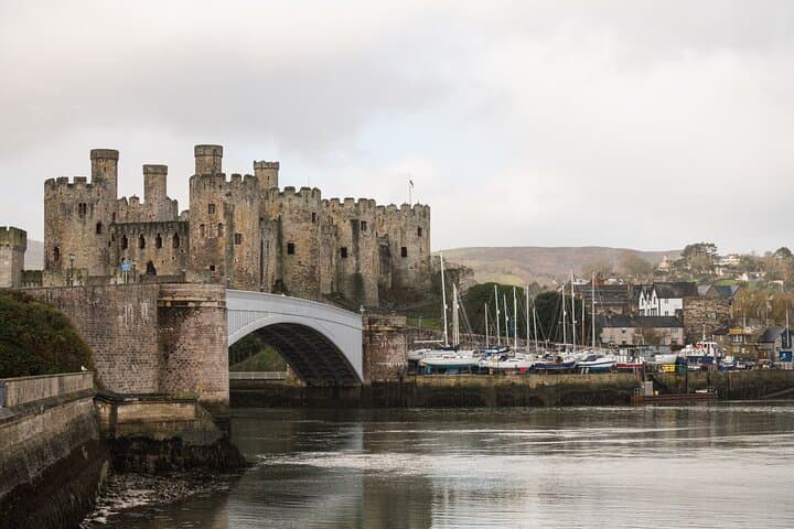 Llanberis, Conwy and Caernarfon Castle: A Self-Guided Driving Tour of Snowdonia