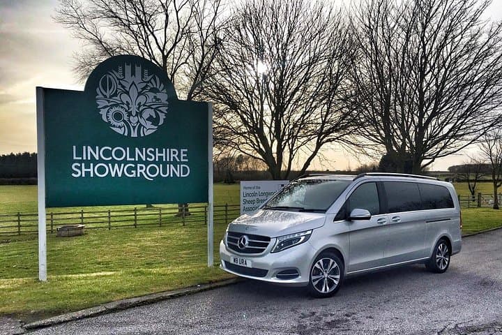Luxury Airport Transfer from Lincolnshire to London Heathrow Airport (LHR) using a local English Chauffeur