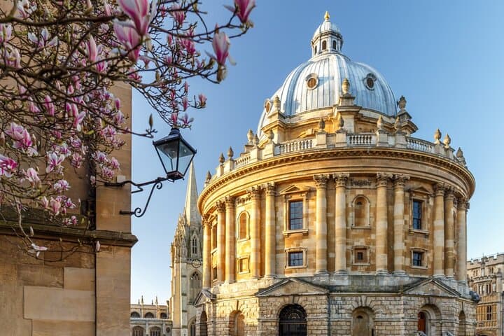 Oxford’s Famous Alumni: Self-Guided Story Puzzle Walk