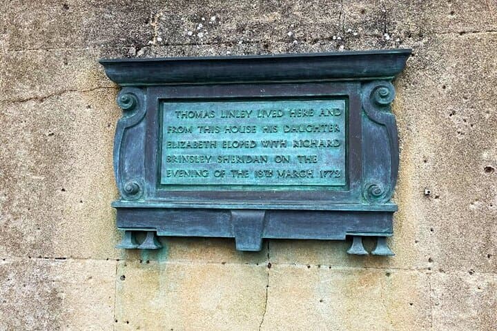 Interactive Treasure Hunt Experience of Bath's Secrets
