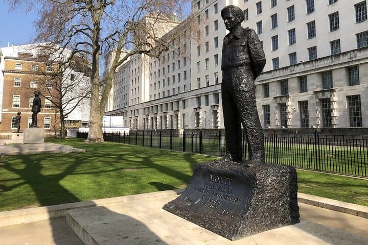 Private London Churchill tour with Blue Badge Tourist Guide