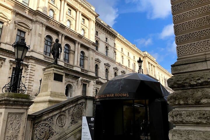 Private London Churchill tour with Blue Badge Tourist Guide