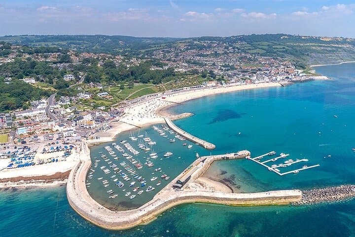 2 DAY TOUR | Jurassic Coast, Glastonbury, Stonehenge & Salisbury