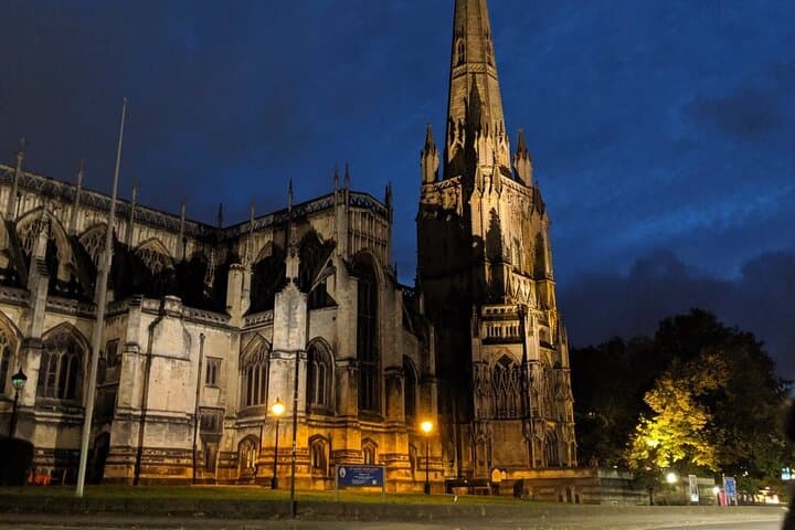 Interactive Treasure Hunt of Bristol's Secrets