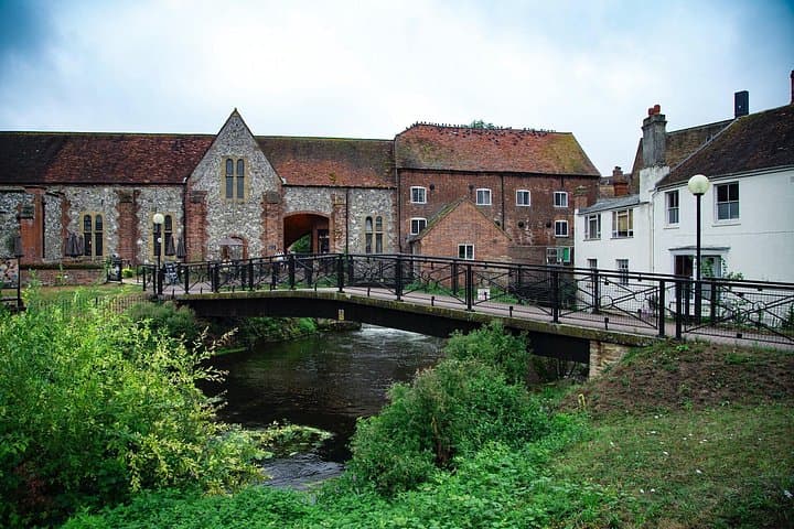 Salisbury Tour App, Hidden Gems Game and Big Britain Quiz (1 Day Pass) UK