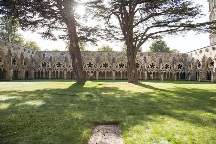 Salisbury Tour App, Hidden Gems Game and Big Britain Quiz (1 Day Pass) UK