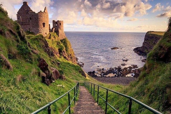 Dunluce Castle - Giants Causeway Experiences