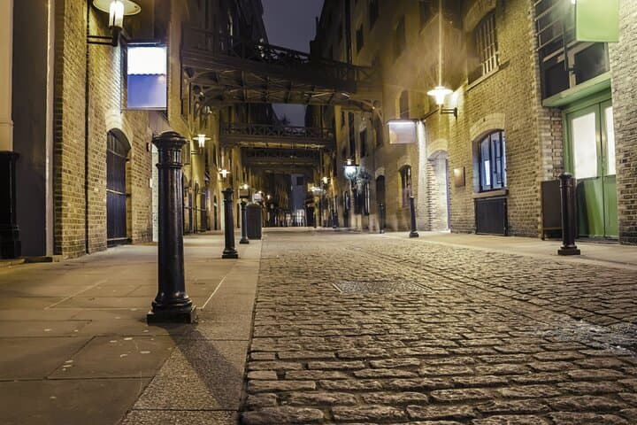 Haunted London: Ghost Hunt Self-Guided Walking Adventure