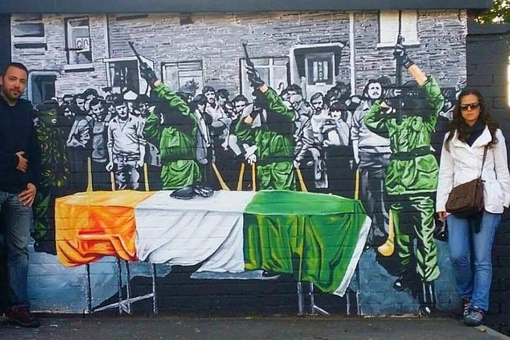 Express Terror and Peace 90 min Private Belfast Cab /Taxi Tour