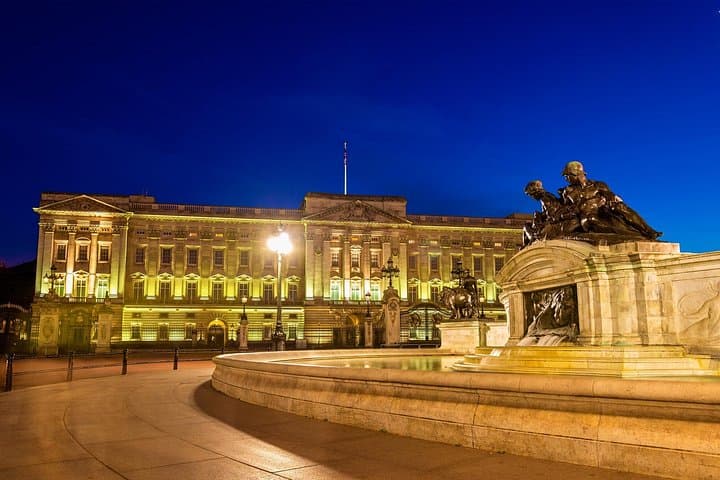 London Highlights Self guided scavenger hunt and Walking Tour