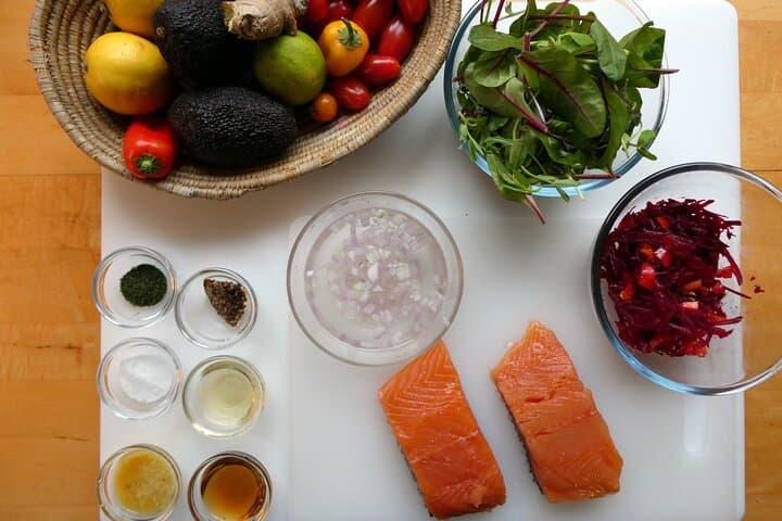 International, quick, Tartare of Salmon with a French twist
