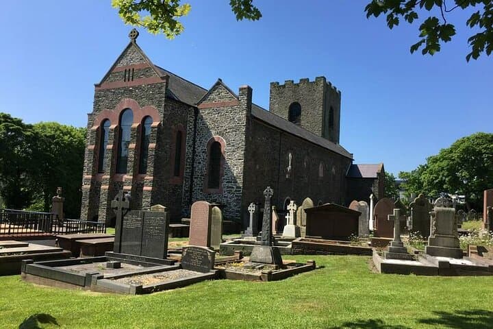 Discover this wonderful churchyard.