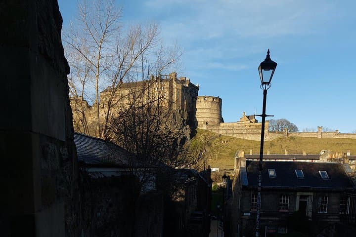 Interactive Treasure Hunt of Edinburgh's Secrets