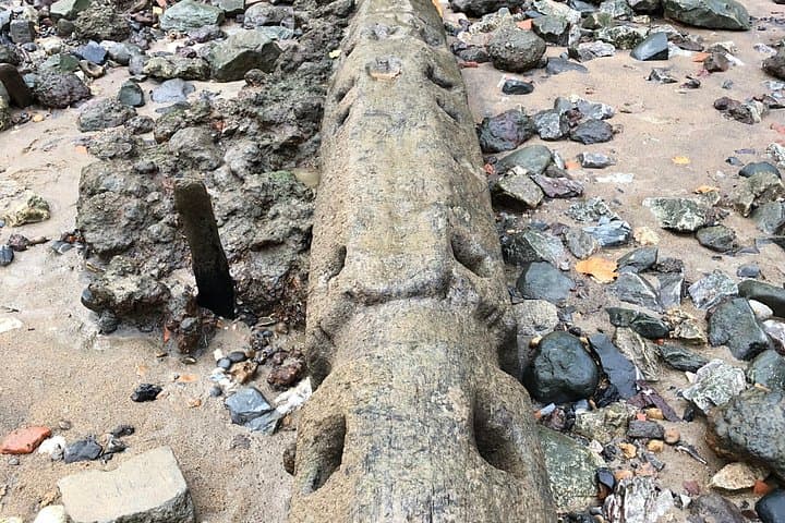 19th century ships mast at Rotherhithe.