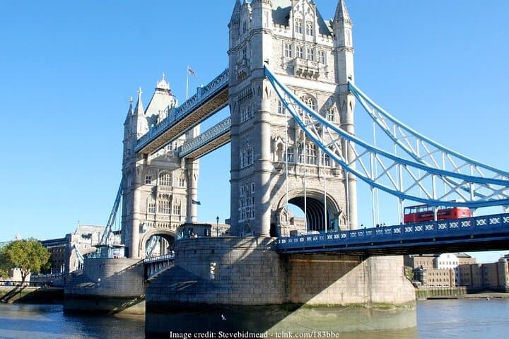 Private 3-hour Tour of The Iconic Tower of London & Tower Bridge