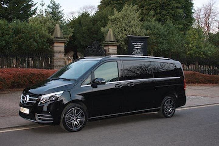 7 Passengers Mercedes Vclass