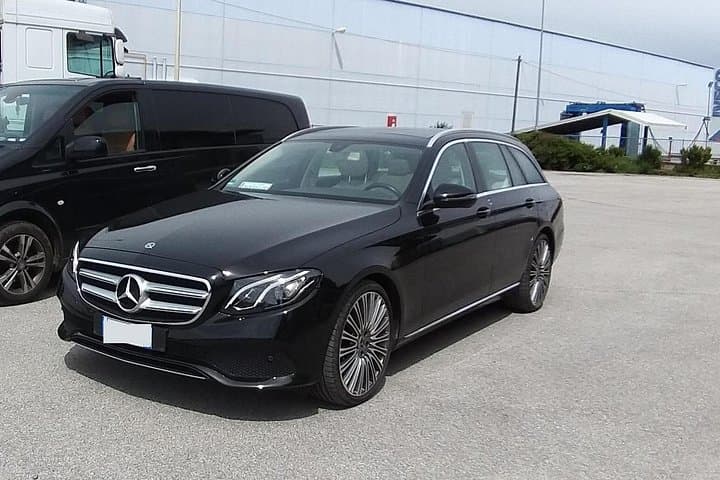 Cumnock Accommodation to Glasgow Airport (GLA) - Departure Private Transfer