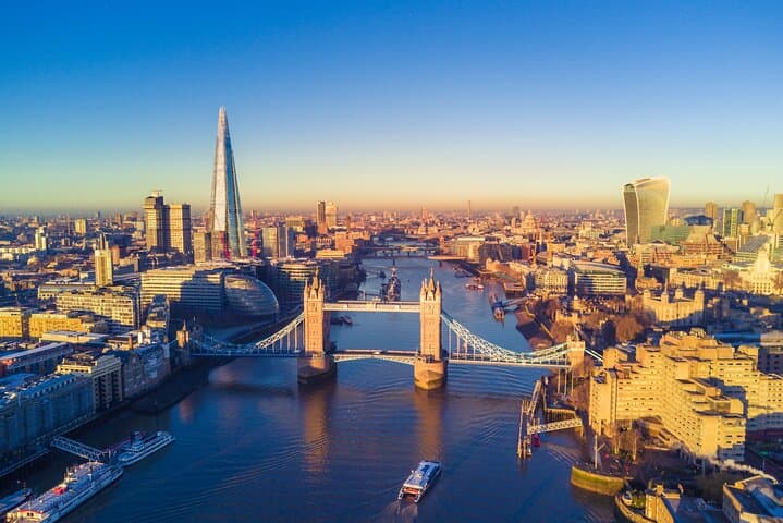 Skip-the-line View from The Shard & Private Tour of London