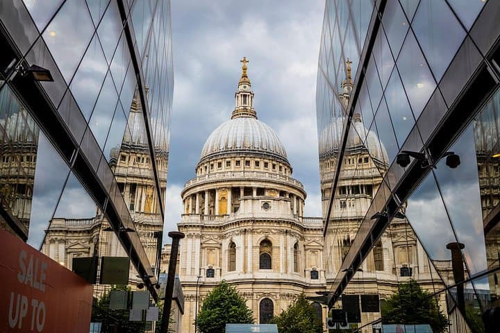 London History and Highlights Private Walking Tour
