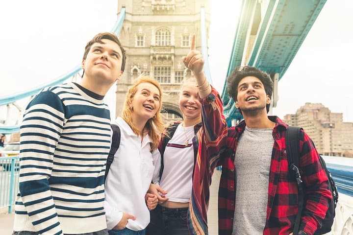 London History and Highlights Private Walking Tour