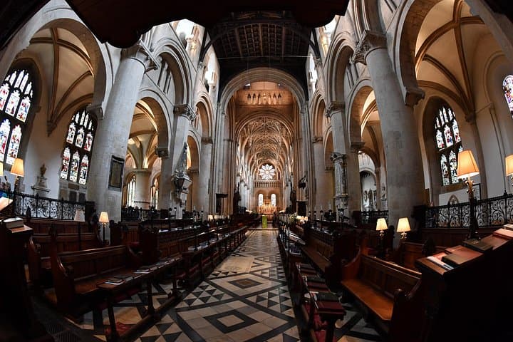 Oxford Highlights Private Half-Day Tour from London by Car