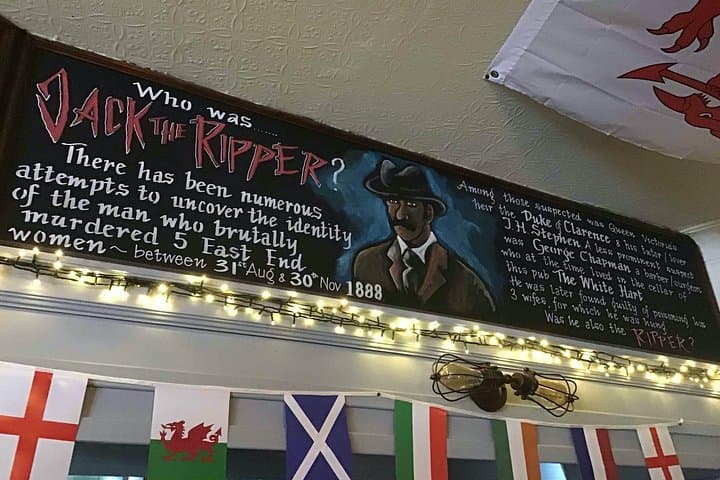 Whitechapel and East End Pubs Private Tour With Free Drinks!