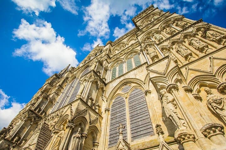 Private Tour to Stonehenge and Avebury from London