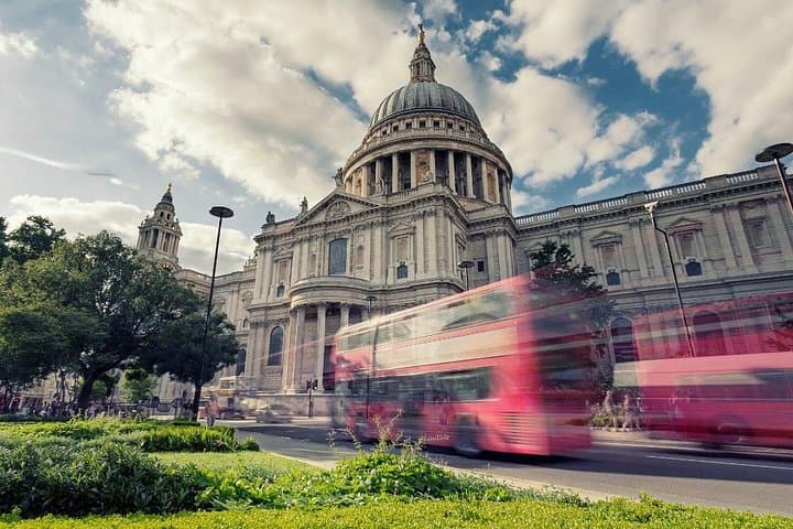 Private Walking Tour of St Pauls Cathedral