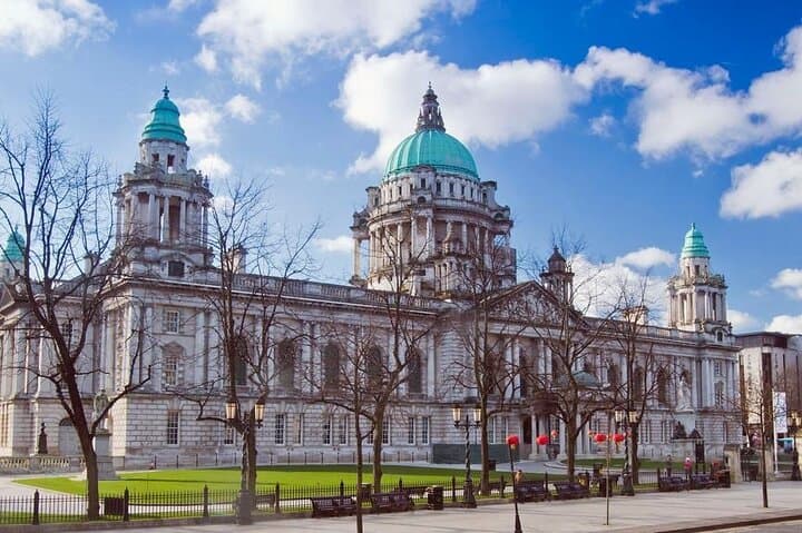 Private Belfast Historical and Political Half-Day Guided Tour
