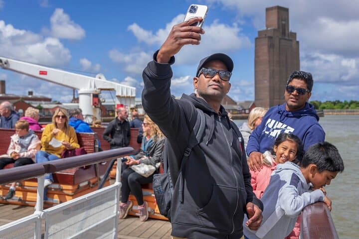 Liverpool: River Cruise & Sightseeing Bus Tour