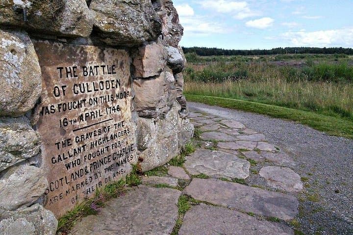 Cawdor Castle & Culloden Battlefield, Clava Cairns Inverness
