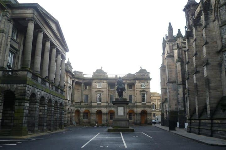 Edinburgh Old Town Private Self-Guided Tour