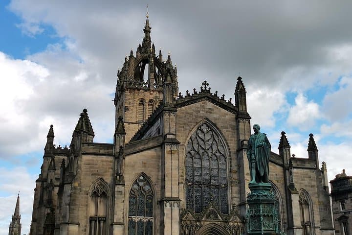 Edinburgh Old Town Private Self-Guided Tour