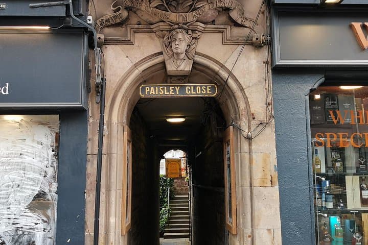 Edinburgh Old Town Private Self-Guided Tour